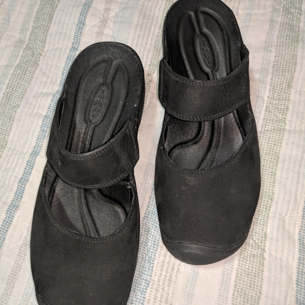 Keen slip on shoes 11